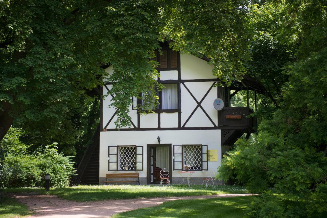 Chateau Loucen Garden Retreat Exterior foto